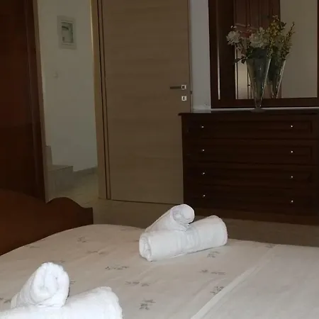 Holiday home 50 Steps From The Sea Nea Peramos (Macedonia)